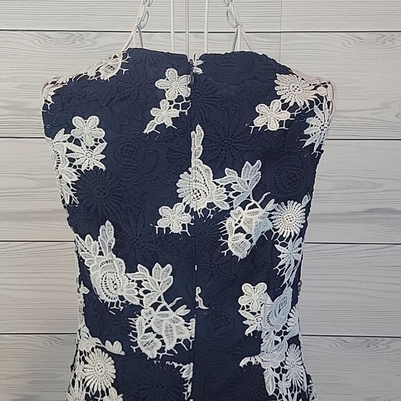 Banana Republic crocheted lace sheath dress - navy & white Women's Size 2 - Picture 7 of 13